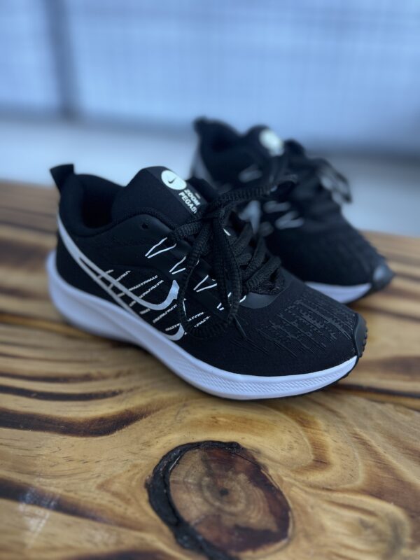 INF. NIKE SPORT PRETO E BRANCO - Image 2