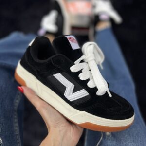 VANS UPLAND PRETO E BRANCO