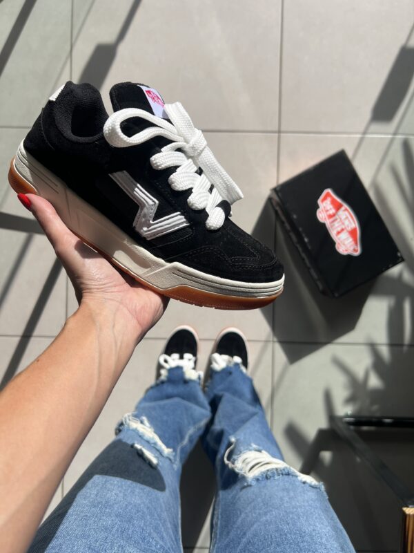 VANS UPLAND PRETO E BRANCO - Image 3