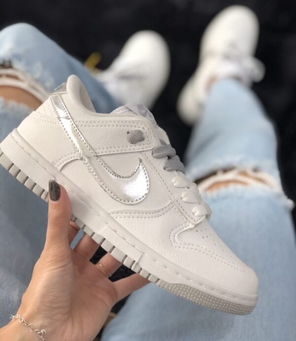 NIKE DUNK BRANCO E PRATA