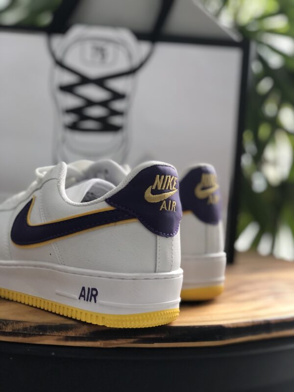 NIKE AIR FORCE LAKERS BRANCO E ROXO - Image 2