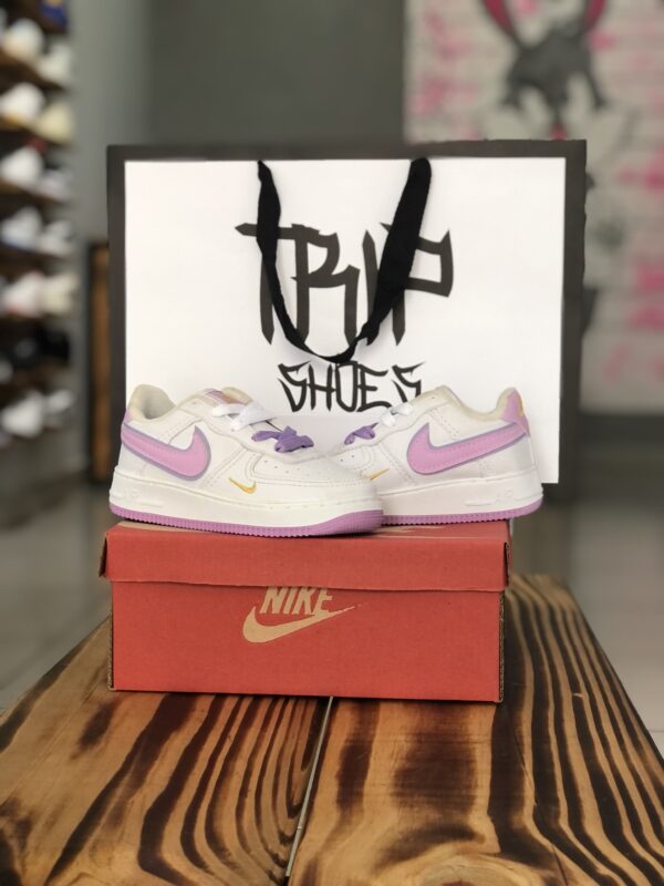 INF. NIKE BRANCO E ROXO - Image 2