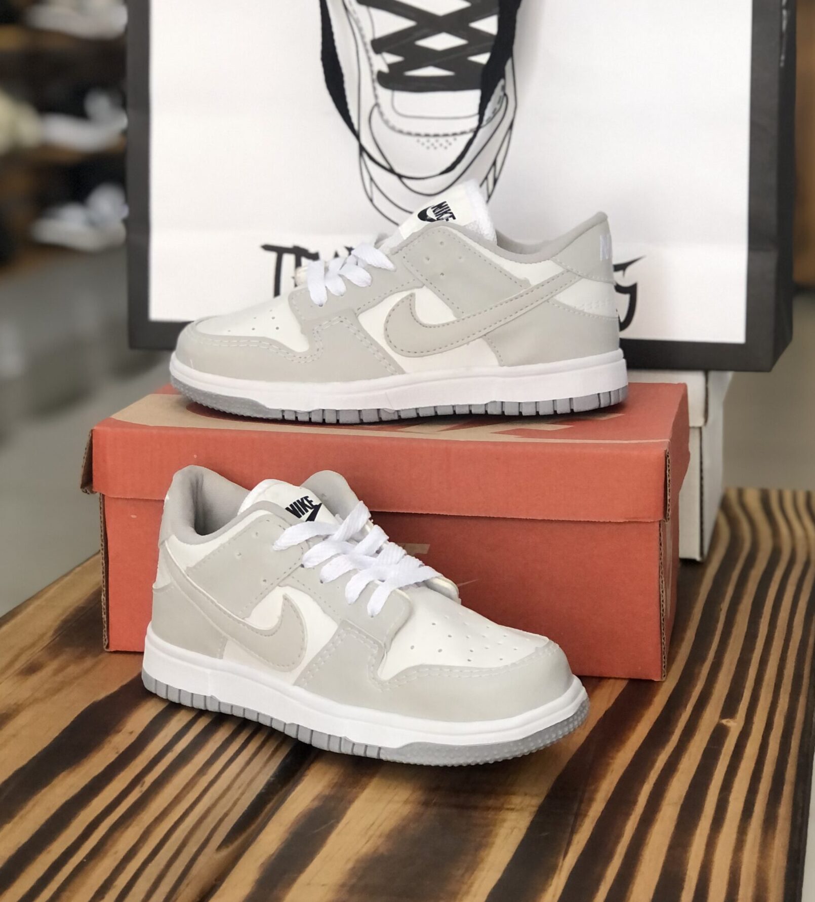 INF. NIKE DUNK CINZA E BRANCO