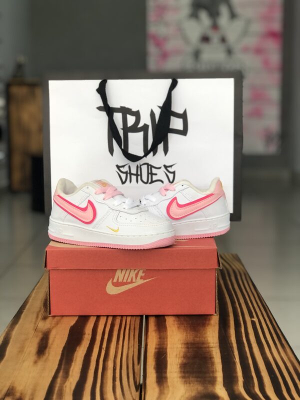 INF. NIKE ROSA E BRANCO - Image 2