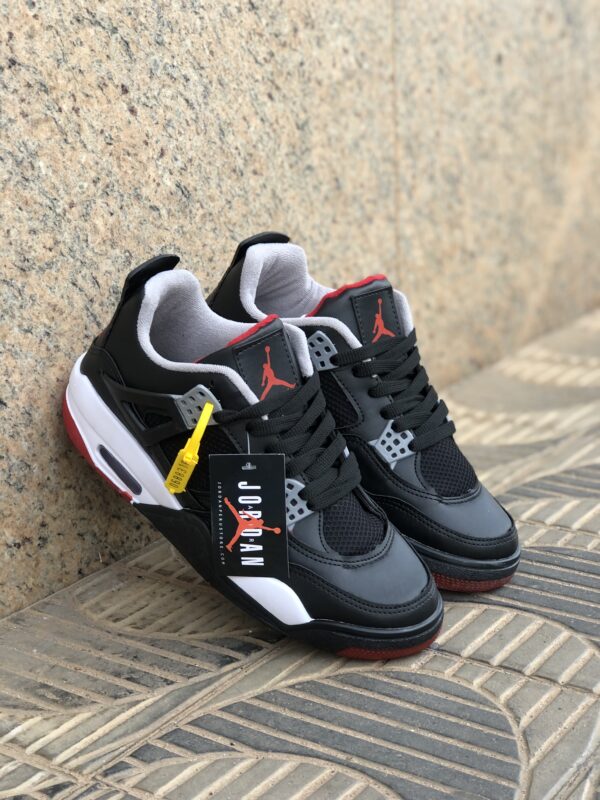 NIKE JORDAN 4 PRETO E VERMELHO