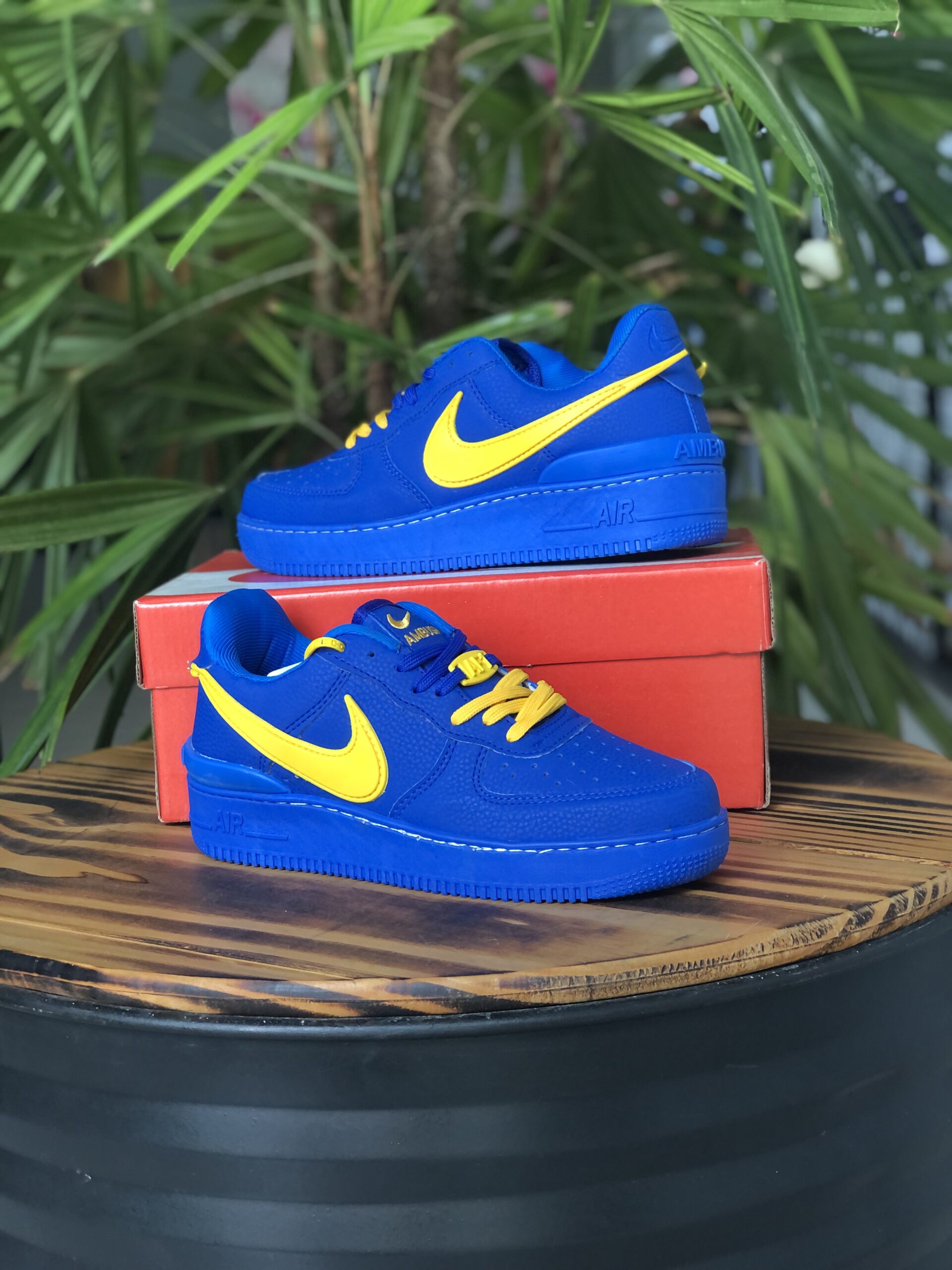 NIKE AMBUSH AZUL E AMARELO