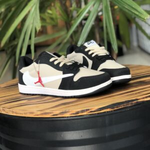 NIKE DUNK TRAVIS SCOTT BEGE E PRETO