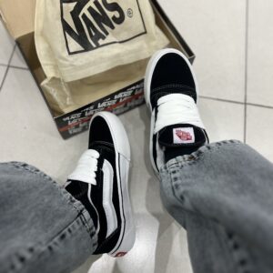 VANS KNU PRETO E BRANCO