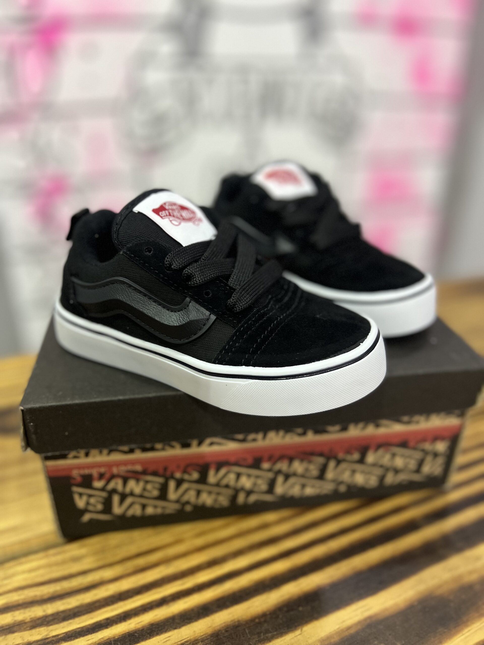INF. VANS KNU PRETO LISTRA PRETA