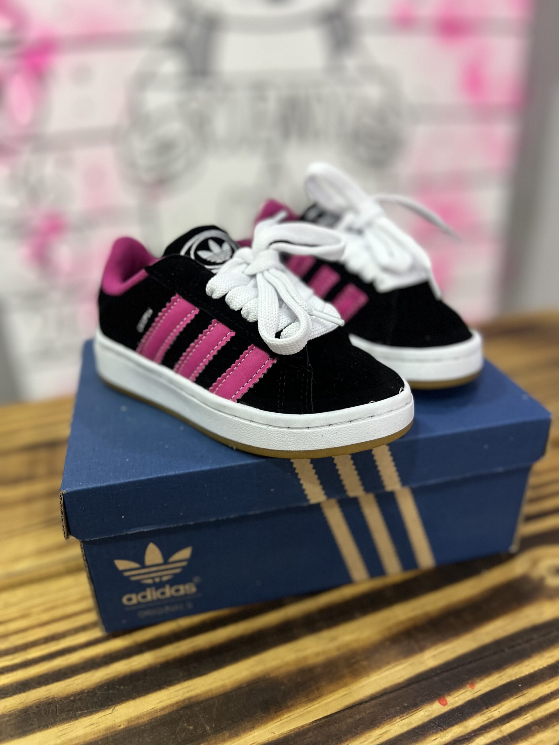 INF. ADIDAS CAMPUS PRETO E ROSA